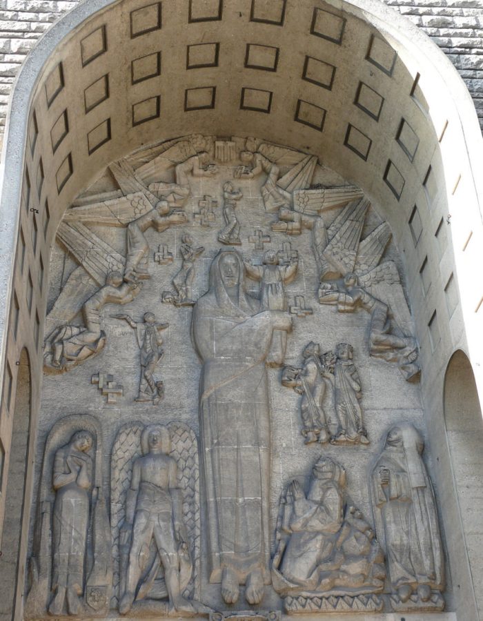 Parvis STE JEANNE